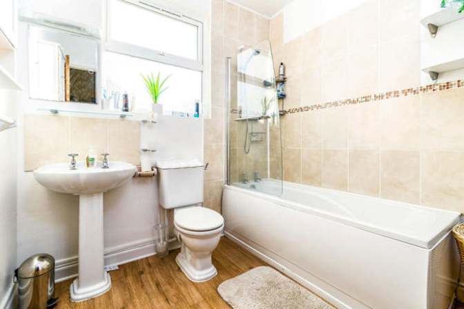 Elite Property Estates Ltd's room