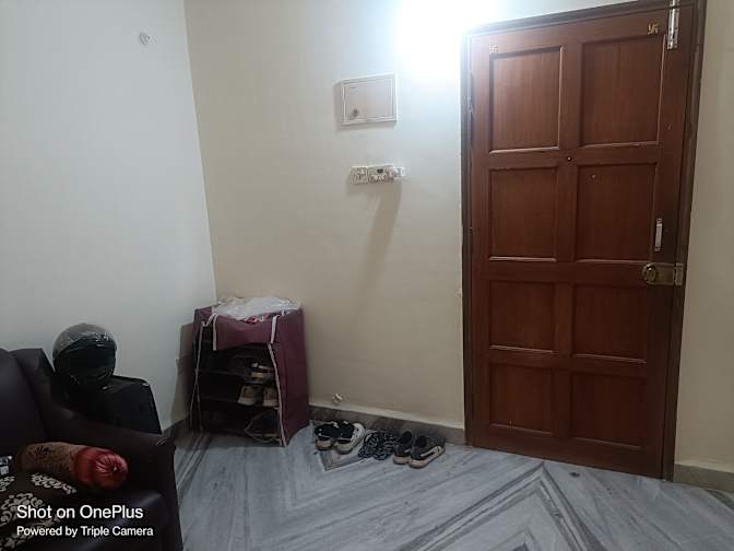 nikhil lakhera's room