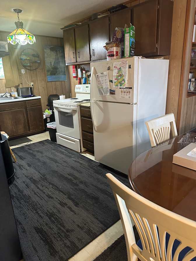 Len's room