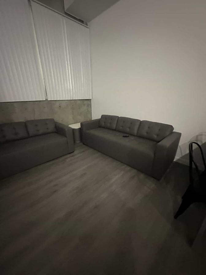 Estephanie Fernandez's room
