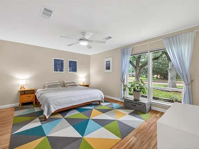 Lora's room