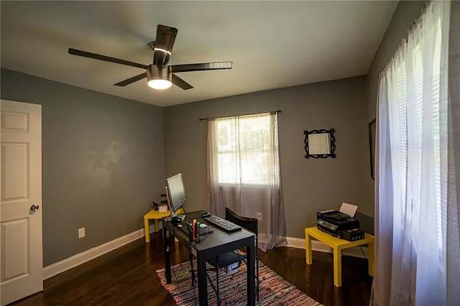 Alcove Rooms's room