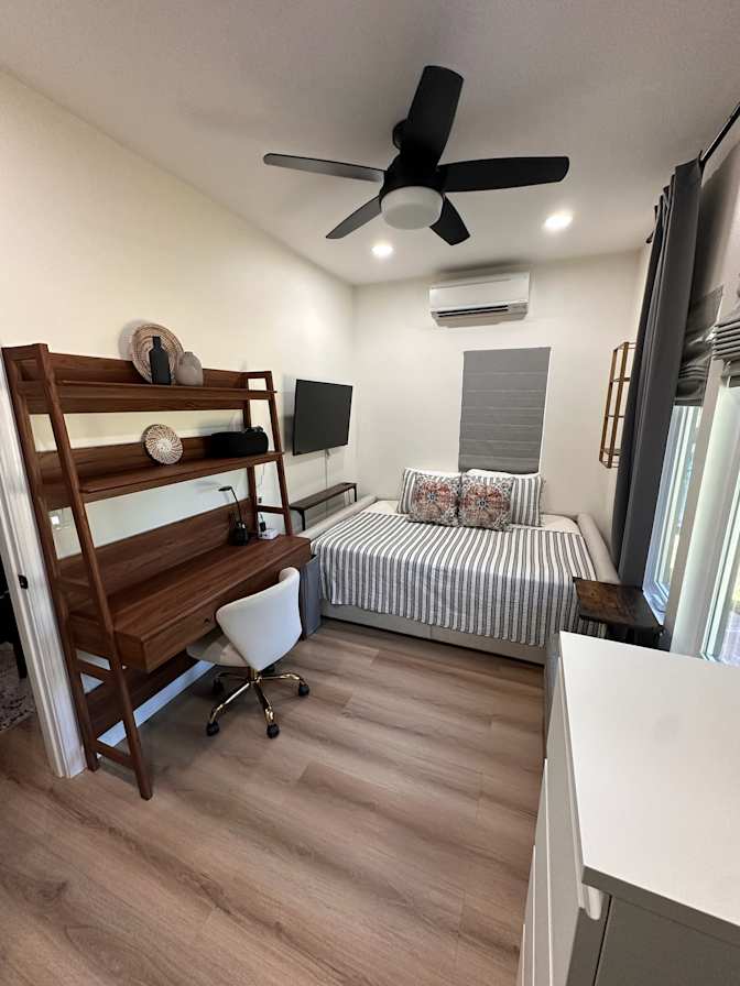 ellen's room