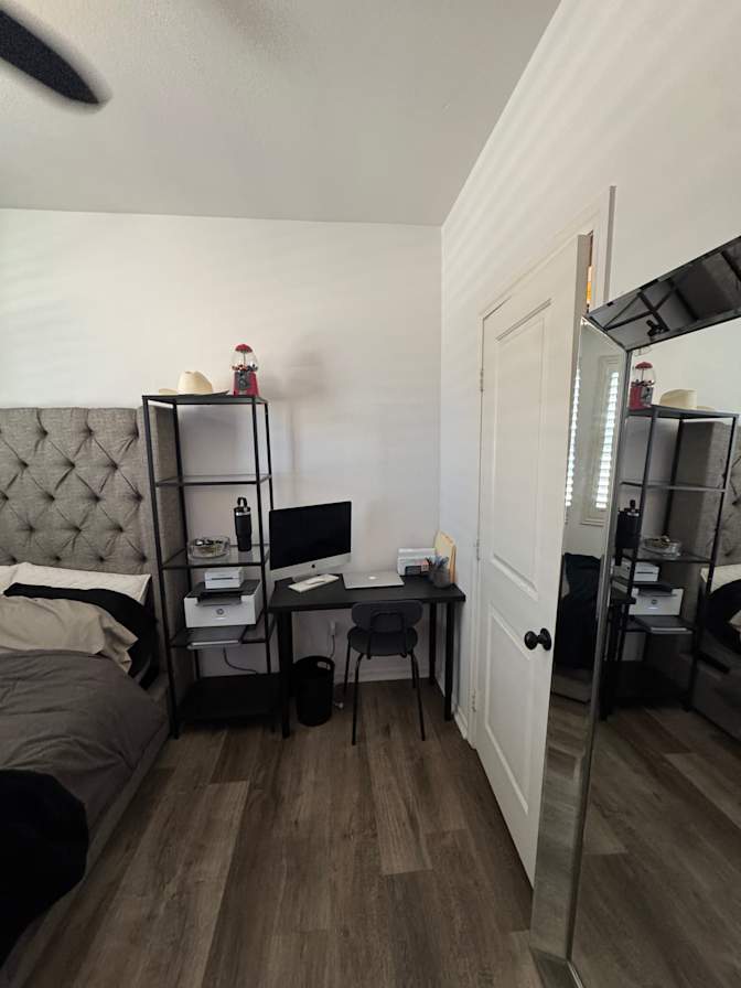 Andrew Rubio's room