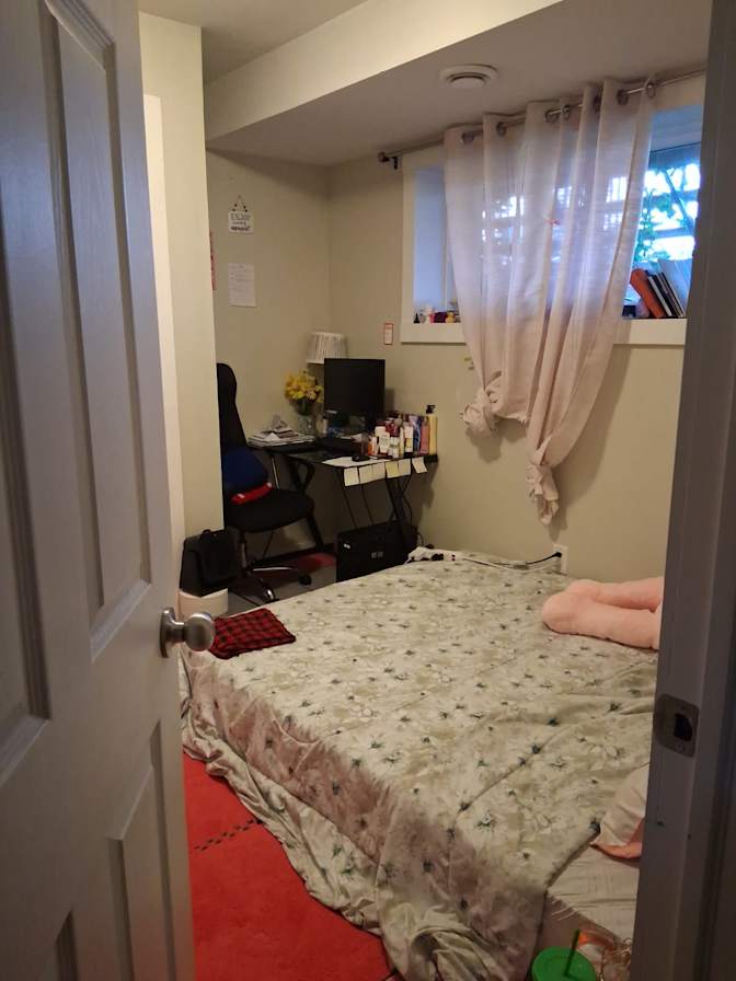 Oluwakemi's room