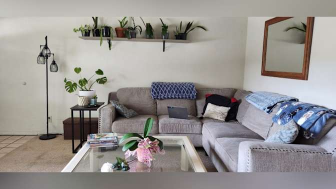 Christin Calderon's room