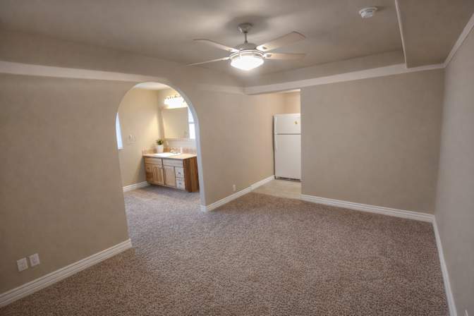 Leslie's room