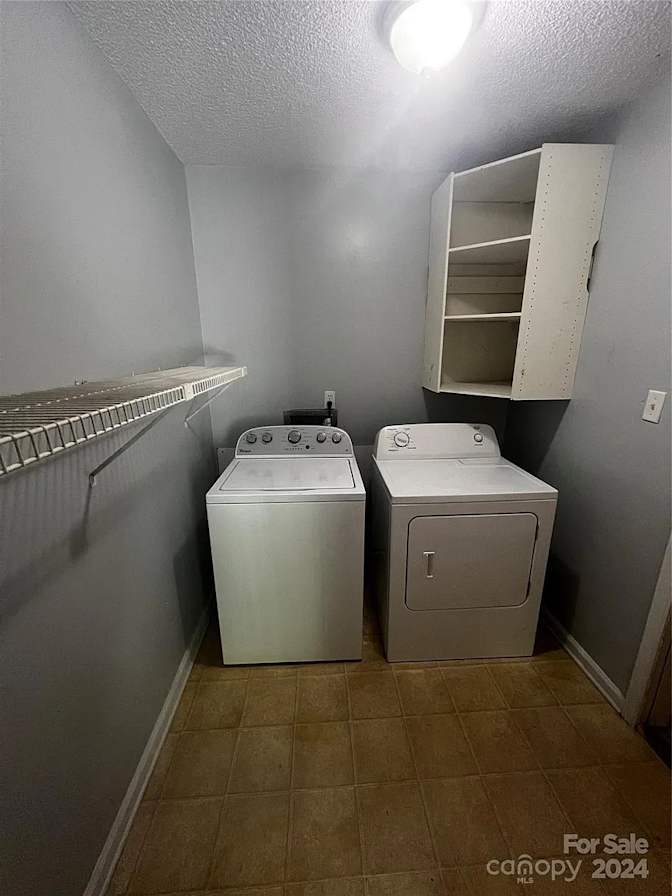 Alcove Rooms's room