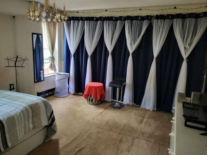 Eddy's room