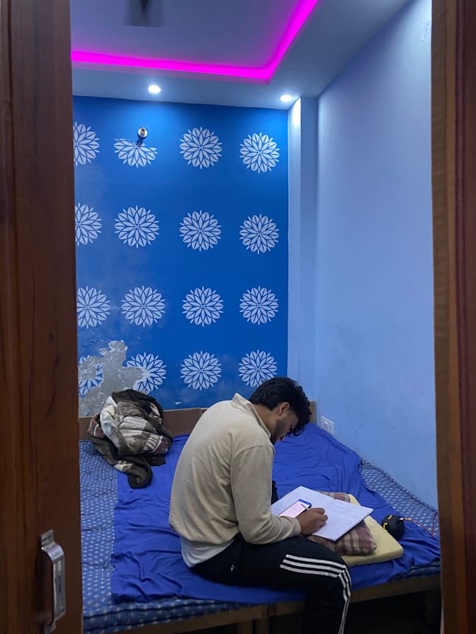 Dixant Maan's room