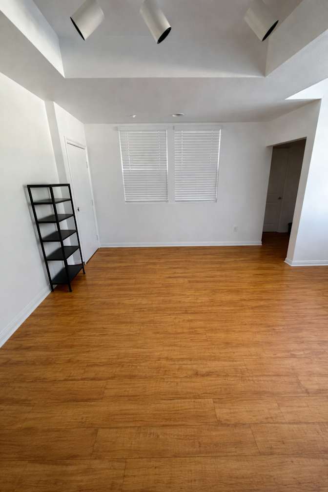 Manisimha's room
