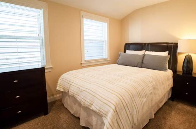 Caroline's room