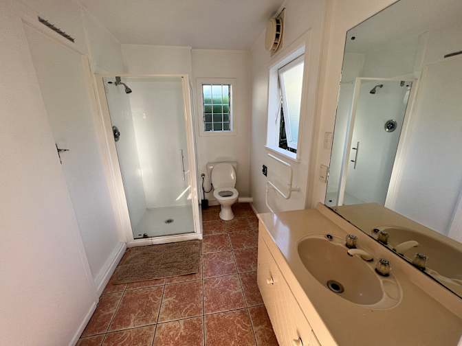 Elmer's room