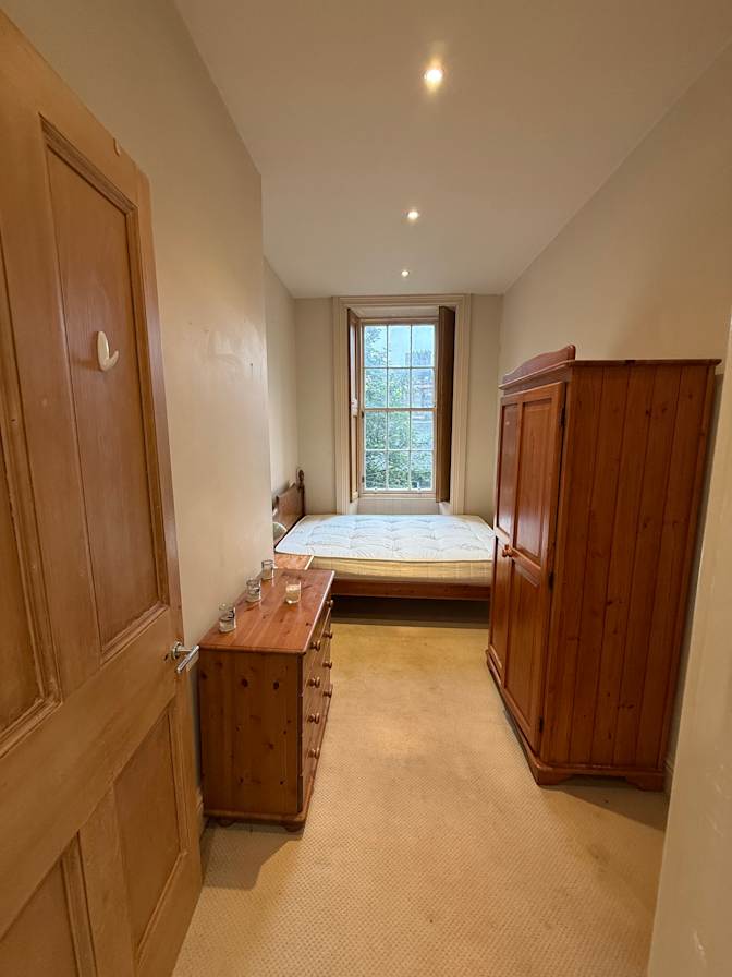 Obinna's room