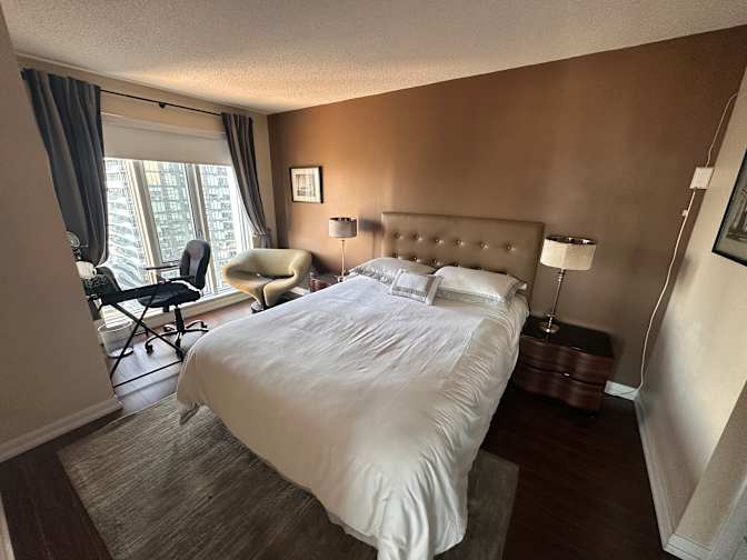 Housingfouryou's room