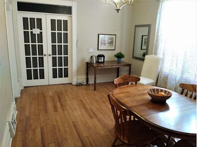 Kelly's room