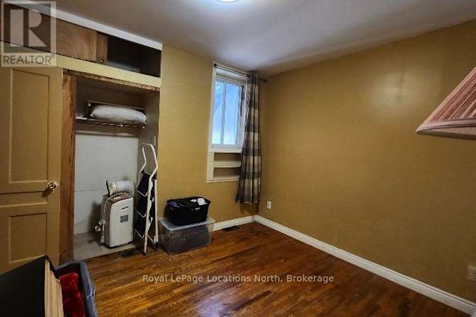 Steve's room