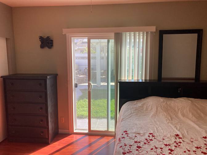 Francisco's room