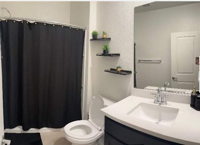Tonys Rooms for rent's room