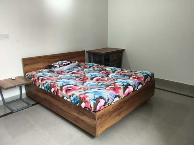 Divyanshi's room