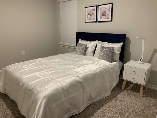 Liz's room