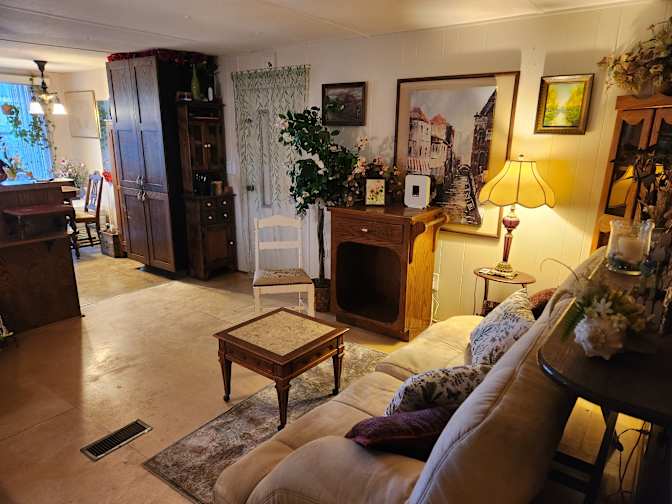 Ronald Czerepak's room