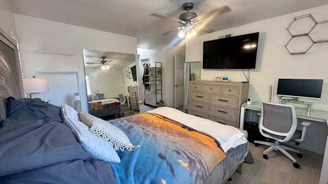 Mojo's room