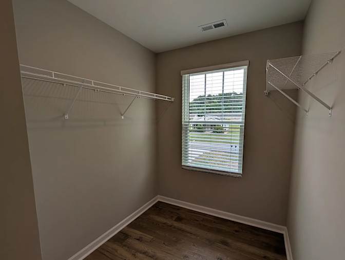 Alcove Rooms's room