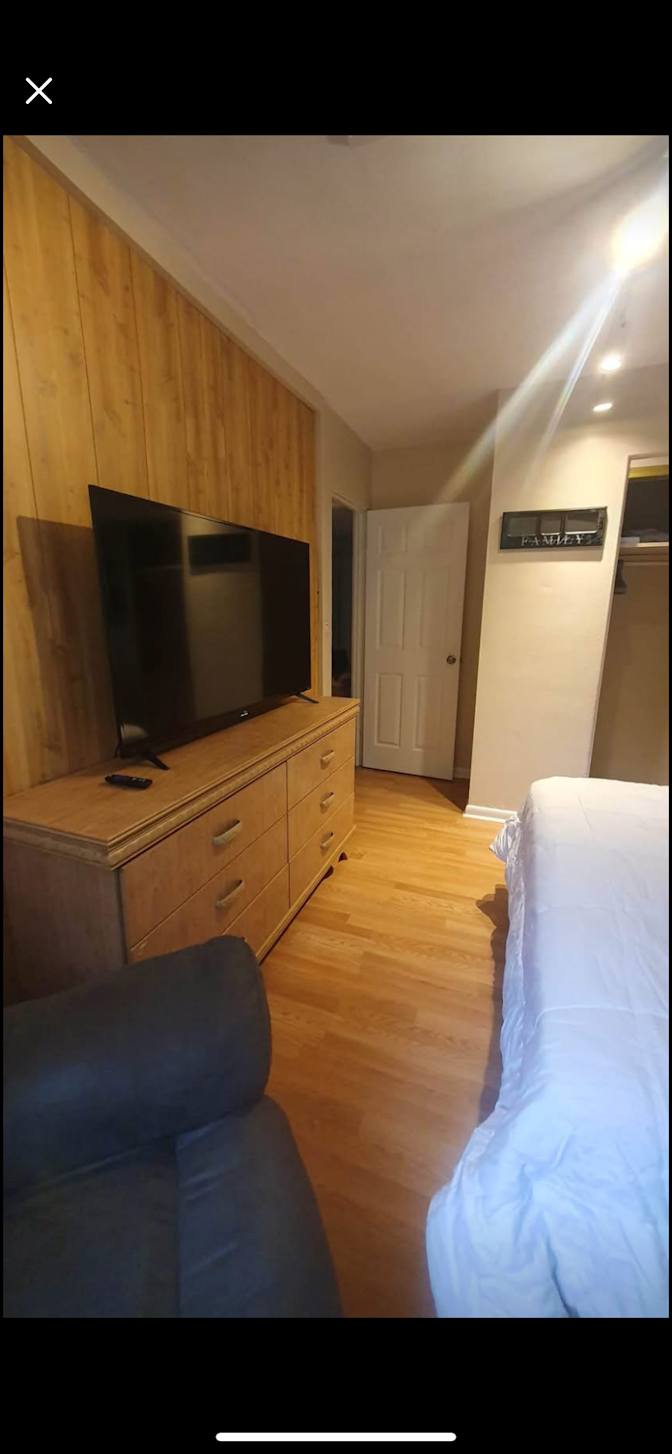 Alonso's room