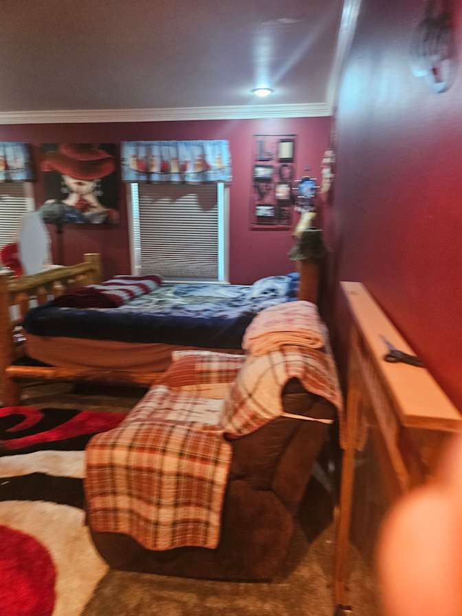 Debra L Kudrycki's room