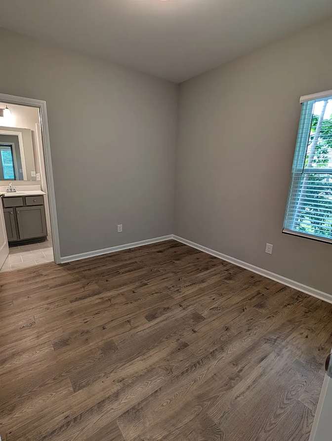 Alcove Rooms's room