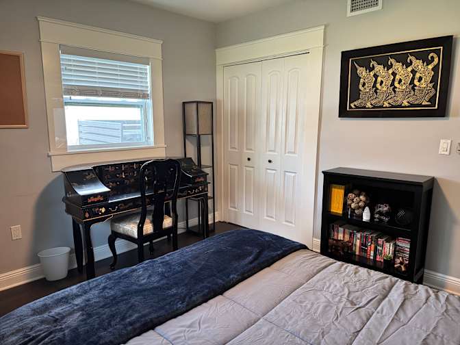 Lisa's room