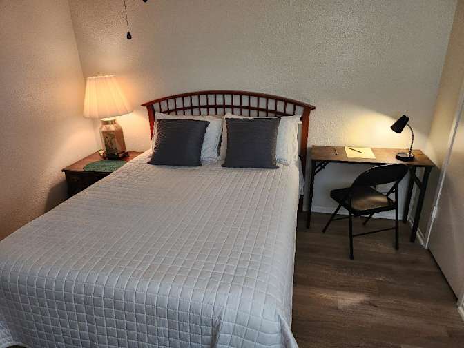 Tom's room