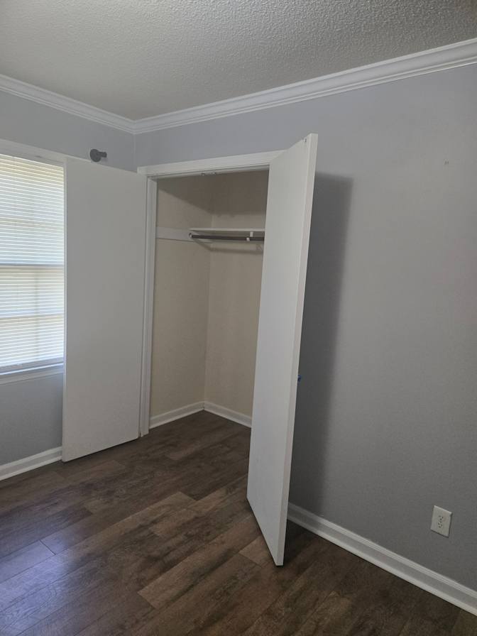 Alcove Rooms's room