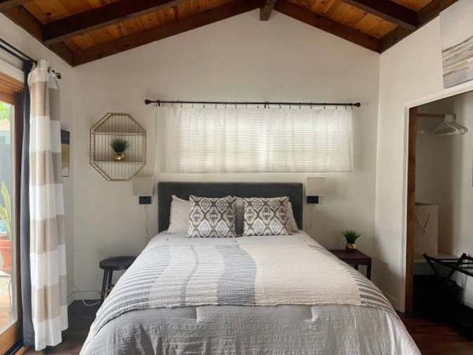 Private room  For Rent's room