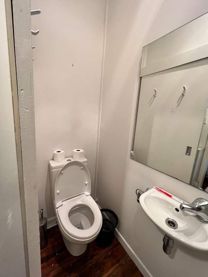 Elmer's room