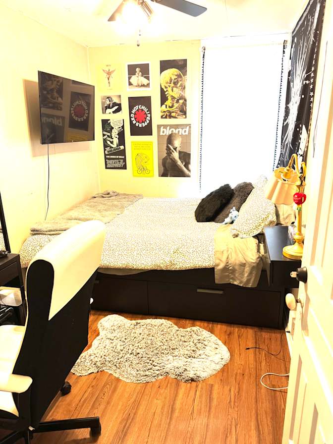 Makaila's room