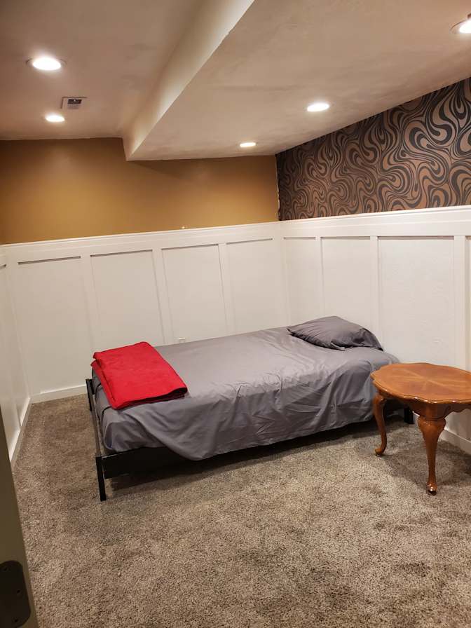 Dustin's room