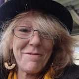 Edna L Shaw