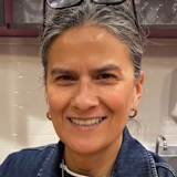 Elizabeth C Lopez