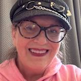 Kim Lyons