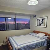 COZY NORTH YORK HOME