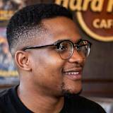 Khuselo Hlahleni