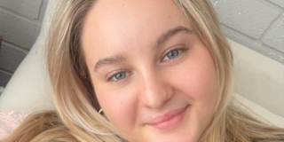 Alyxia
