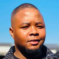 Thando Mngomezelu