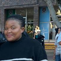 Lunathi Mofu