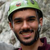 Tomás