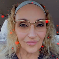 angela hen