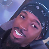 Deshun B