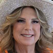 Suzanne Lindbloom